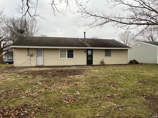 1333 Southlea Drive, South Bend, IN 46628