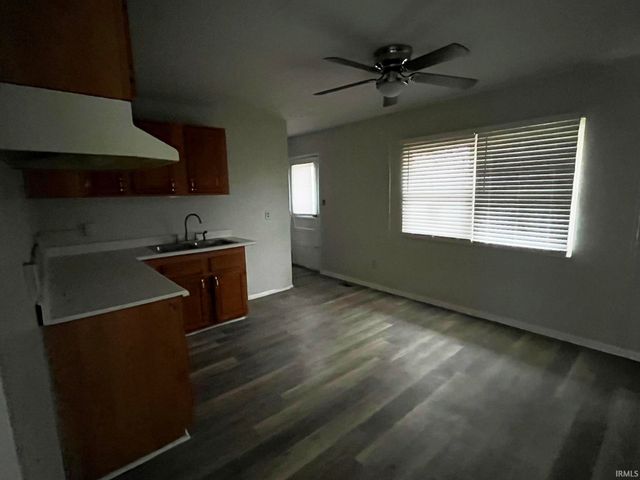 1333 Southlea Drive, South Bend, IN 46628