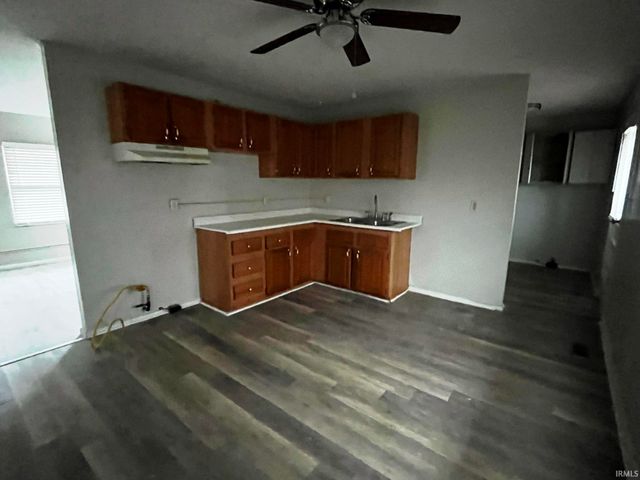 1333 Southlea Drive, South Bend, IN 46628