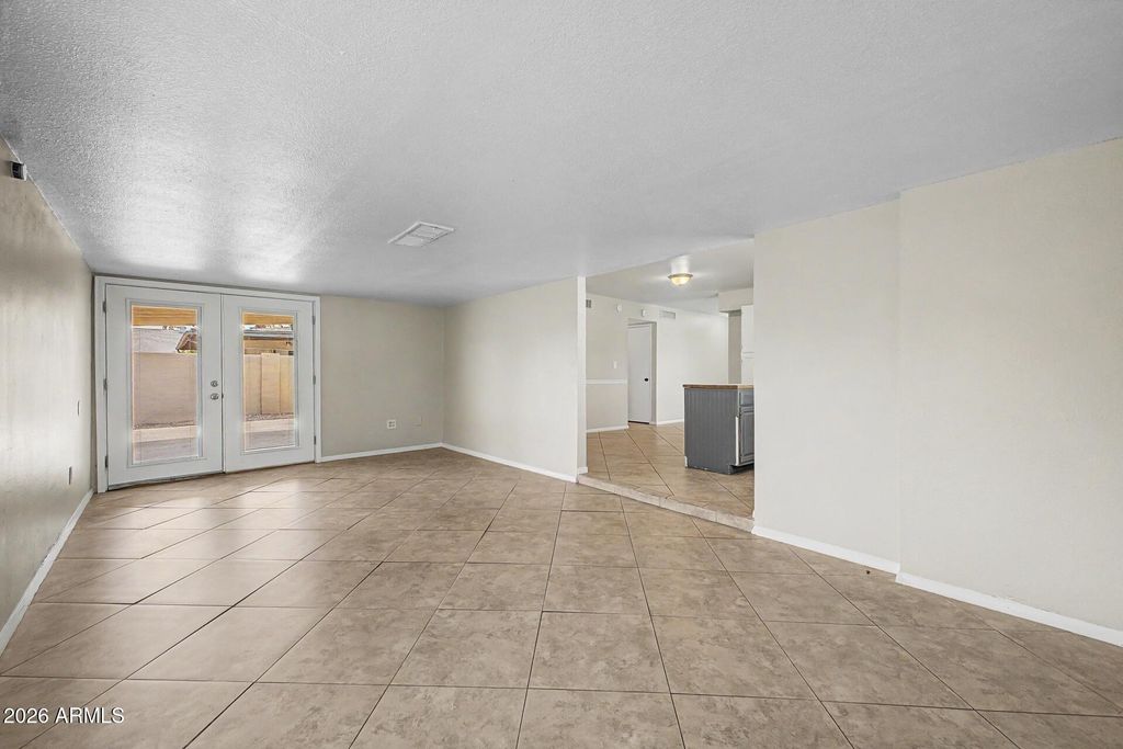2235 W EL MORO Avenue, Mesa, AZ 85202 — photo 3
