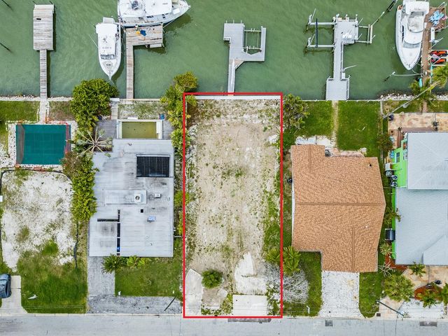 813 BAY POINT DRIVE, Madeira Beach, FL 33708