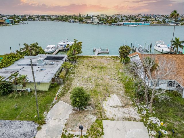 813 BAY POINT DRIVE, Madeira Beach, FL 33708