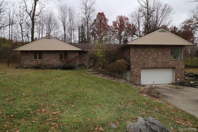 29200 Wildbrook Drive, Southfield, MI 48034