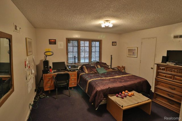 29200 Wildbrook Drive, Southfield, MI 48034
