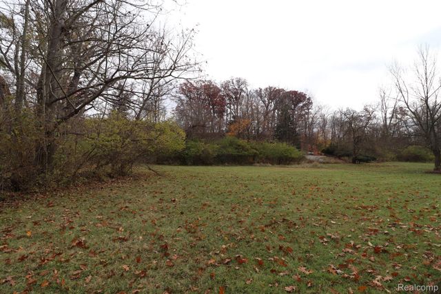 29200 Wildbrook Drive, Southfield, MI 48034