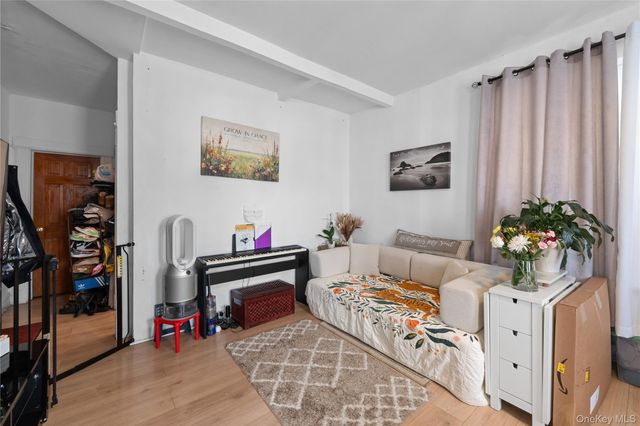8745 114th Street, Richmond Hill, NY 11418