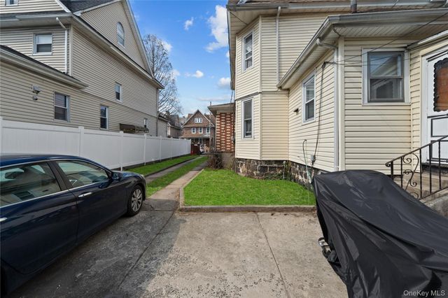 8745 114th Street, Richmond Hill, NY 11418