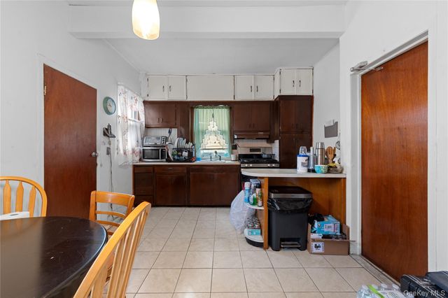8745 114th Street, Richmond Hill, NY 11418