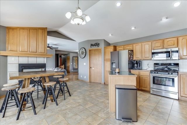400 E La Mesa, Derby, KS 67037