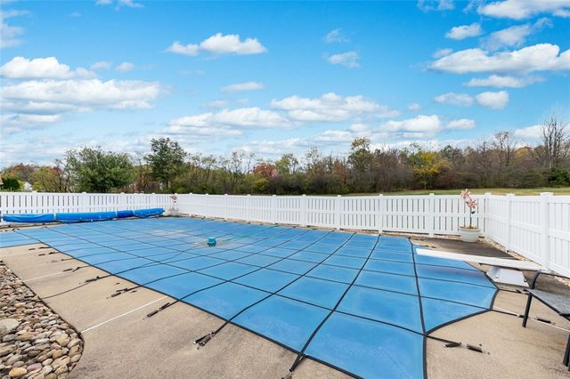 104 Pagano Dr, Hempfield Twp, PA 15672