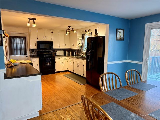 1033 Westmont Circle, Springfield, OH 45503