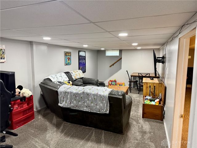 1033 Westmont Circle, Springfield, OH 45503