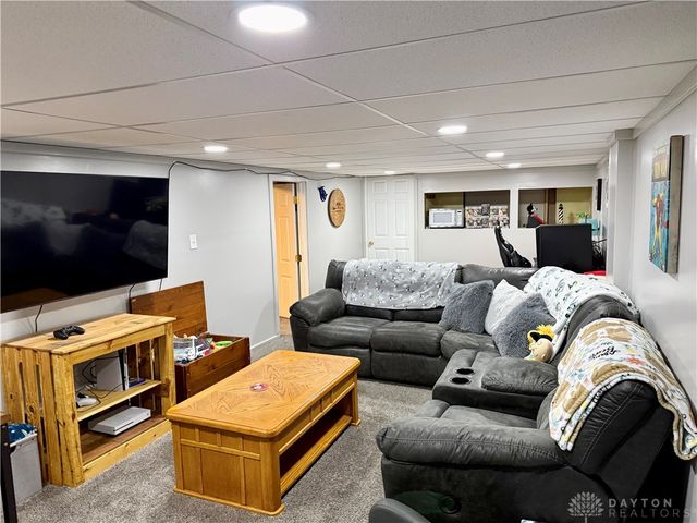 1033 Westmont Circle, Springfield, OH 45503