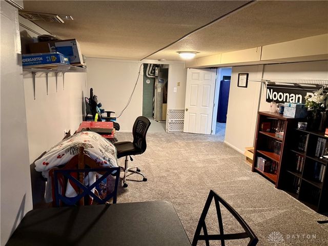 1033 Westmont Circle, Springfield, OH 45503