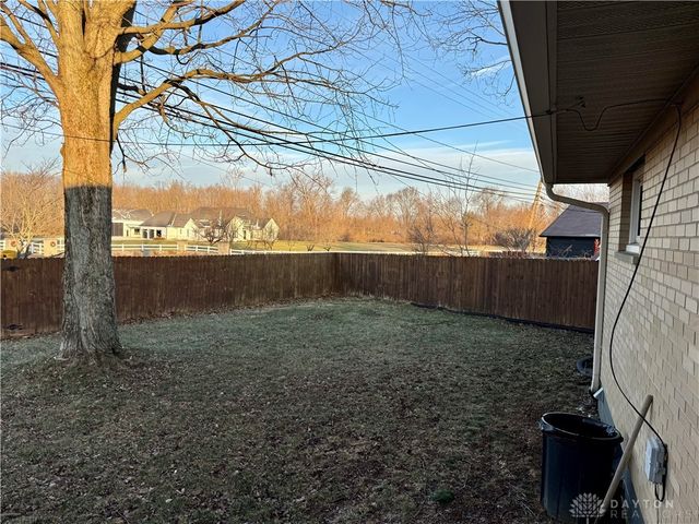 1033 Westmont Circle, Springfield, OH 45503