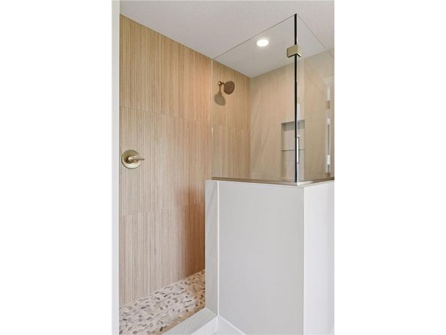 3634 Knightsbridge Trail N, Lake Elmo, MN 55042
