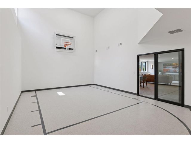 3634 Knightsbridge Trail N, Lake Elmo, MN 55042