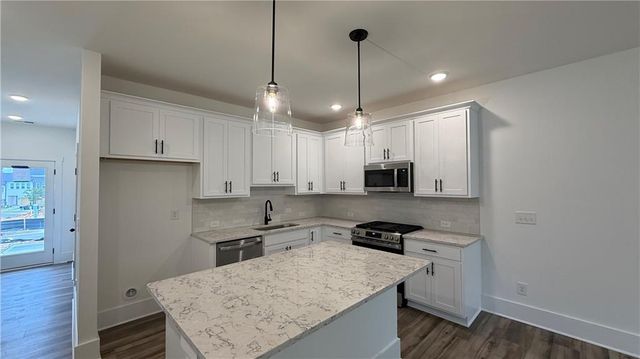 1607 Worley Way NW, Atlanta, GA 30318