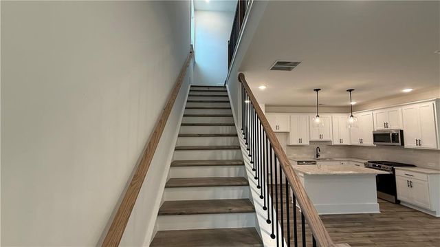 1607 Worley Way NW, Atlanta, GA 30318