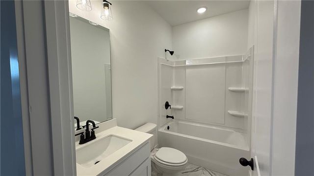 1607 Worley Way NW, Atlanta, GA 30318