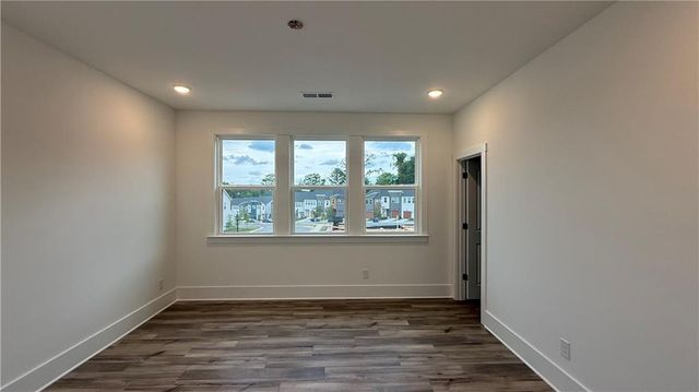 1607 Worley Way NW, Atlanta, GA 30318