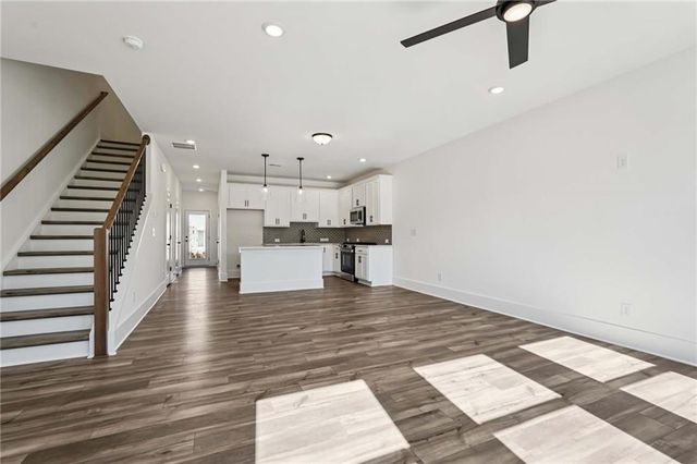 1607 Worley Way NW, Atlanta, GA 30318