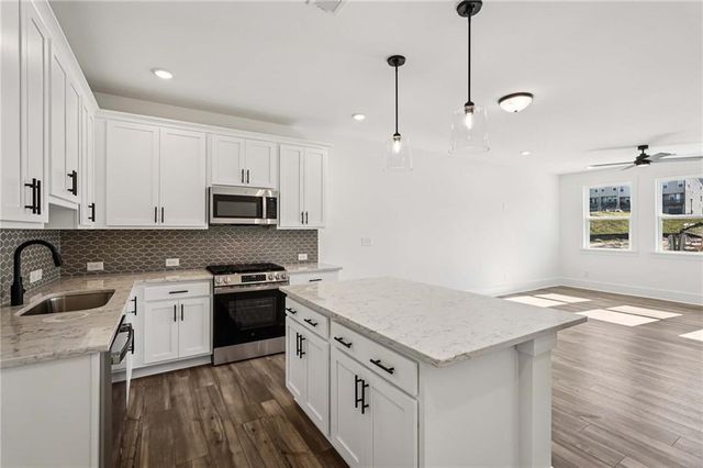 1607 Worley Way NW, Atlanta, GA 30318