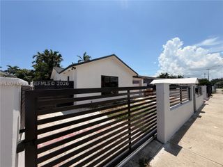 3680 NW 16th St, Miami, FL 33125