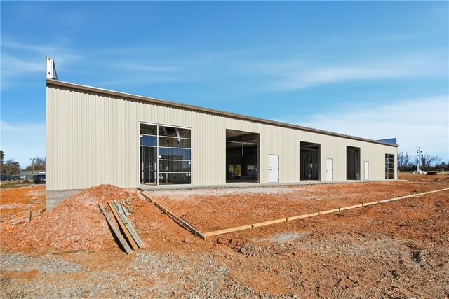 2420 S 8th Street Suite 3, Rogers, AR 72758