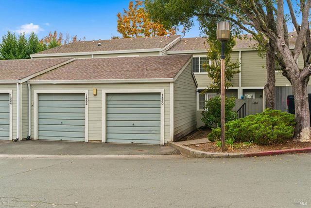 1452 Townview Dr, Santa Rosa, CA 95405