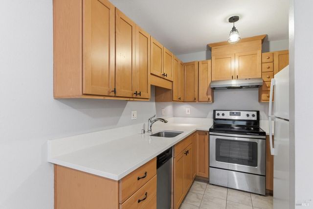 1452 Townview Dr, Santa Rosa, CA 95405