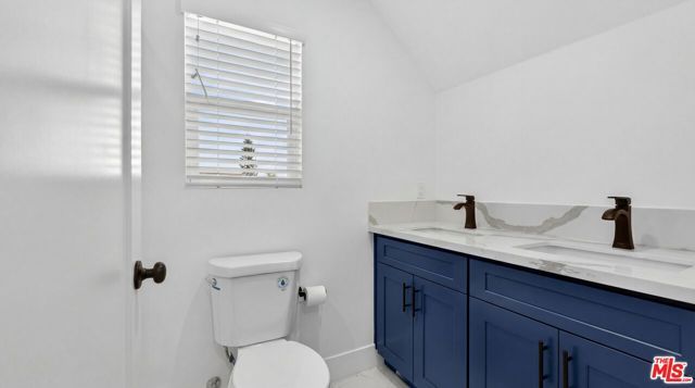 678 E 45th Street, Los Angeles, CA 90011