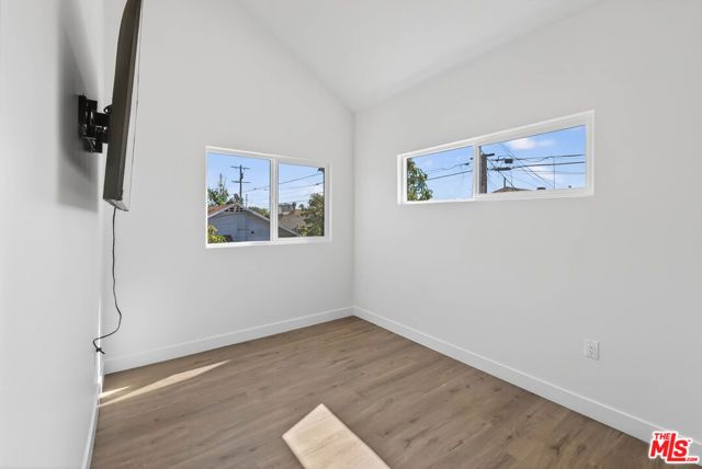 678 E 45th Street, Los Angeles, CA 90011