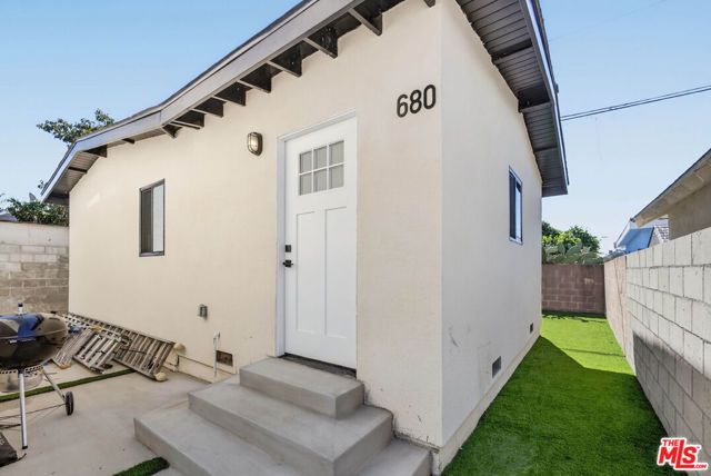 678 E 45th Street, Los Angeles, CA 90011
