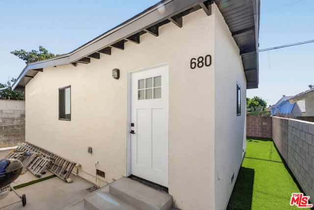 678 E 45th Street, Los Angeles, CA 90011