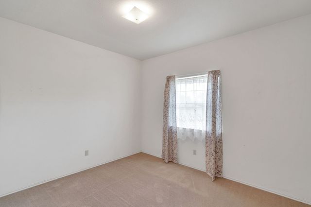 512 Bluebird Lane, Red Oak, TX 75154