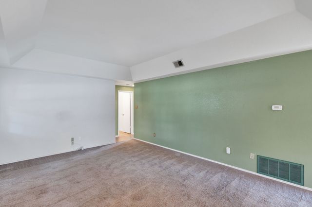 512 Bluebird Lane, Red Oak, TX 75154