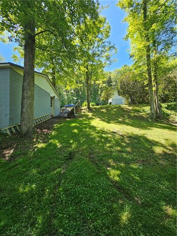 324 Barr Rd, Fawn Twp, PA 15065