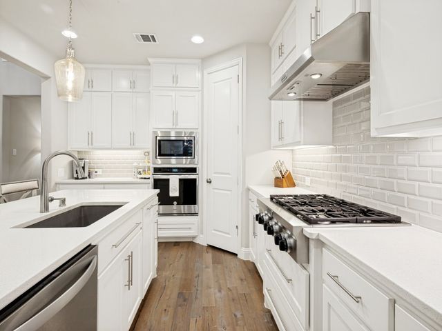 8273 Richmond, The Colony, TX 75056