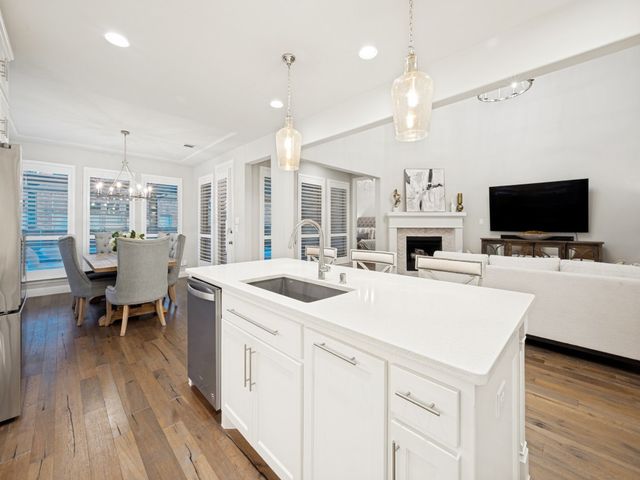 8273 Richmond, The Colony, TX 75056