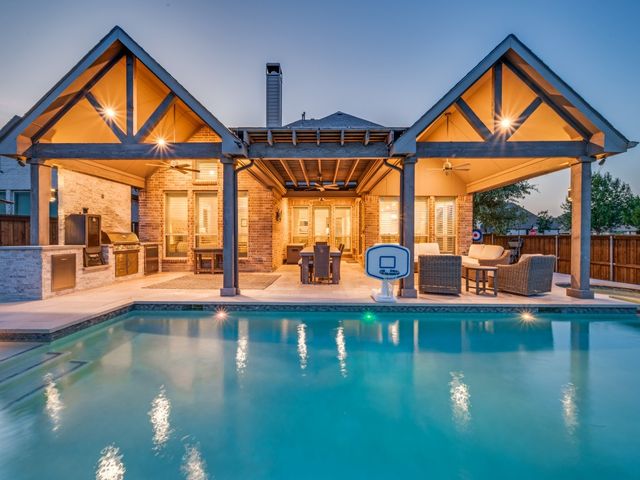8273 Richmond, The Colony, TX 75056