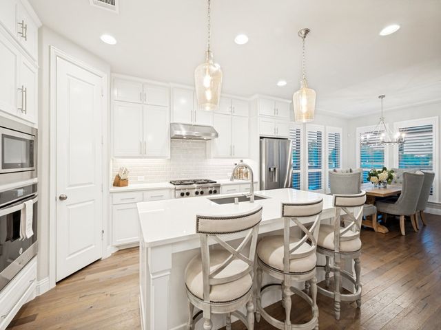 8273 Richmond, The Colony, TX 75056