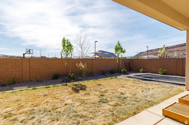 2798 E SMITH CREEK DR, Washington, UT 84780