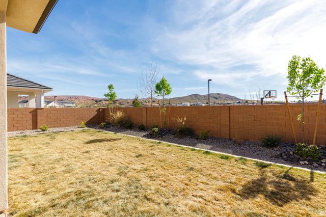 2798 E SMITH CREEK DR, Washington, UT 84780