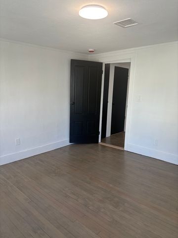 34 Walnut St. 3, Natick, MA 01760