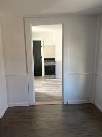 34 Walnut St. 3, Natick, MA 01760