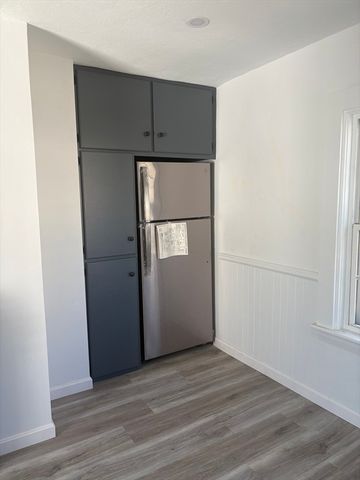 34 Walnut St. 3, Natick, MA 01760