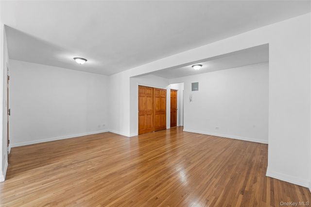 100-25 Queens Boulevard 4JJ, Forest Hills, NY 11375