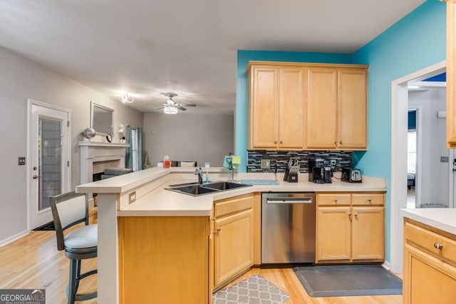 4321 Clairesbrook Lane, Acworth, GA 30101