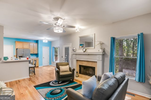 4321 Clairesbrook Lane, Acworth, GA 30101